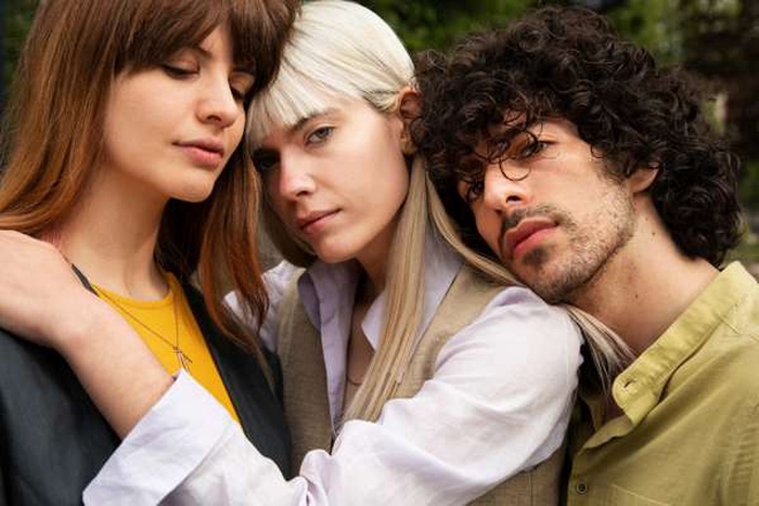 threesome hookup